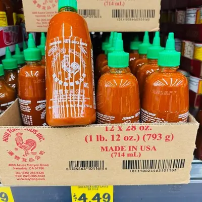 Illustration of sriracha